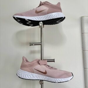 Nike Revolution 5 Barely Rose Women’s Size 9 M Running Sneakers
